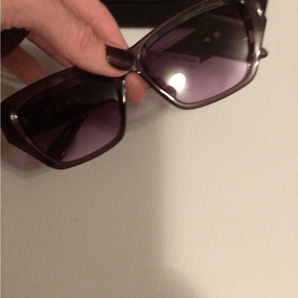NEW! Quay rare No Apologies grape sunglasses main image 4